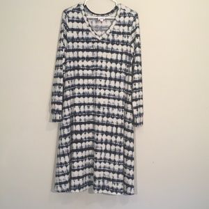 LuLaRoe Emily Swing Dress 10211